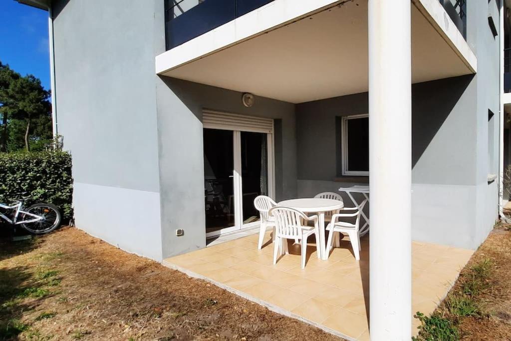 Chez Ced Et Laeti, Appartement Prive Avec Jardin Et Terrasse Dans Residence L'Estuaire Muni D'Une Piscine Couverte Et Aire De Jeu, Linge De Lit Et De Salle D'Eau Ainsi Que Tele, Compris Dans Le Tarif Profitez A Fond De Notre Belle Region Le Verdon-sur-Mer Exteriér fotografie