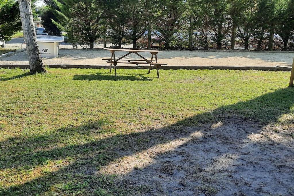 Chez Ced Et Laeti, Appartement Prive Avec Jardin Et Terrasse Dans Residence L'Estuaire Muni D'Une Piscine Couverte Et Aire De Jeu, Linge De Lit Et De Salle D'Eau Ainsi Que Tele, Compris Dans Le Tarif Profitez A Fond De Notre Belle Region Le Verdon-sur-Mer Exteriér fotografie