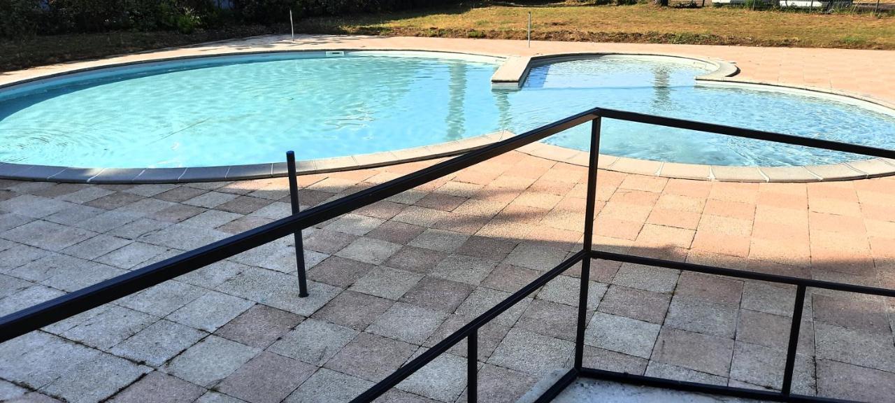 Chez Ced Et Laeti, Appartement Prive Avec Jardin Et Terrasse Dans Residence L'Estuaire Muni D'Une Piscine Couverte Et Aire De Jeu, Linge De Lit Et De Salle D'Eau Ainsi Que Tele, Compris Dans Le Tarif Profitez A Fond De Notre Belle Region Le Verdon-sur-Mer Exteriér fotografie